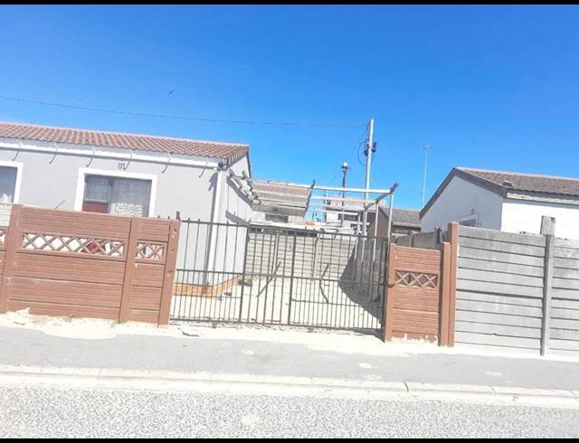 3 BEDROOM HOUSE FOR SALE IN GRACELAND